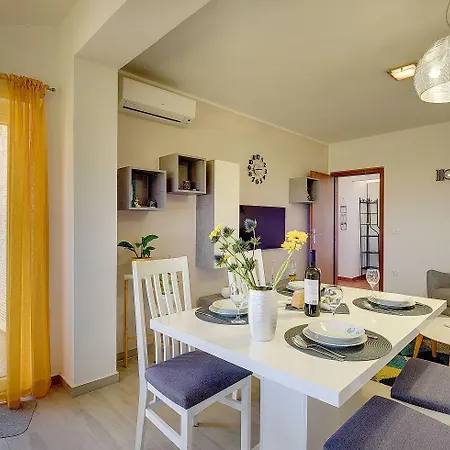 Apartment Mit Klima, Wlan, Balkon Und Wenige Minuten Zum *