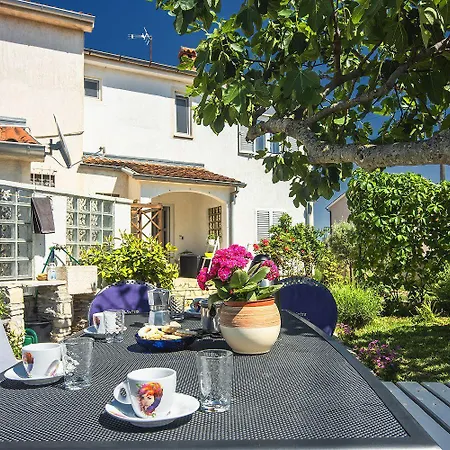 Apartment Mit Klima, Wlan, Balkon Und Wenige Minuten Zum *